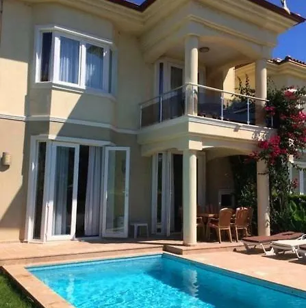 Sunset Beach Club 5 Beds O4 Villa